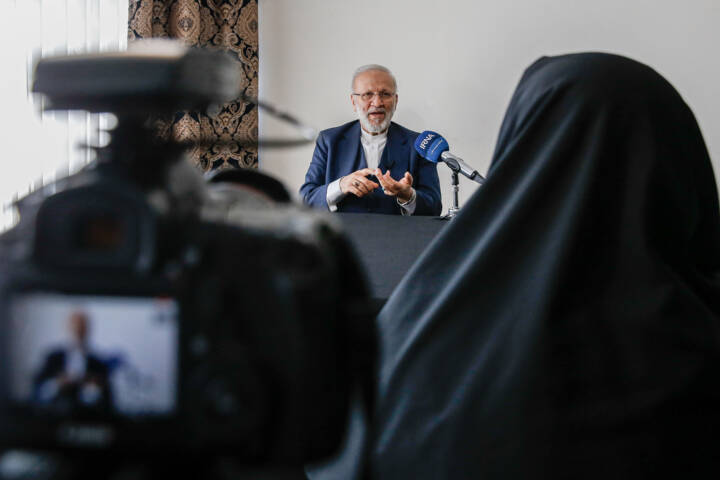 متکی: