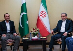 دیدار و گفتگوی فرمانده ارتش پاکستان با عراقچی