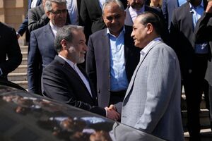 پشت‌پرده سفر عاصم منیر به تهران؛ آمریکا به دنبال خروج از بن‌بست جنگ