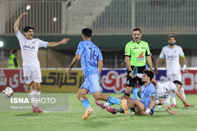ليگ،چادرملو،برتر،بازيكن،ايران،فوتبال،حضور،بازي،تيم،دستورالعم ...