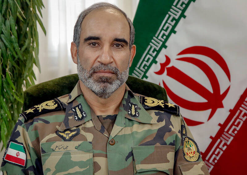 دانشجويان،دشمن،تجهيزات،ارتش،آموزشي،جهانشاهي،زميني،فرمانده