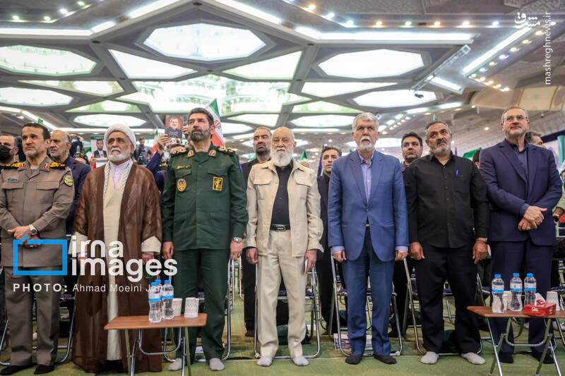 عکس/ بزرگداشت شهدای جنگ رمضان در مصلی تهران
