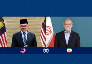 دعوت پزشکیان از نخست وزیر مالزی برای سفر به تهران 