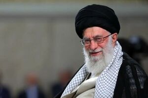 فیلم/ واکنش رهبر شهید انقلاب به فیلم مارمولک در اولین اکران