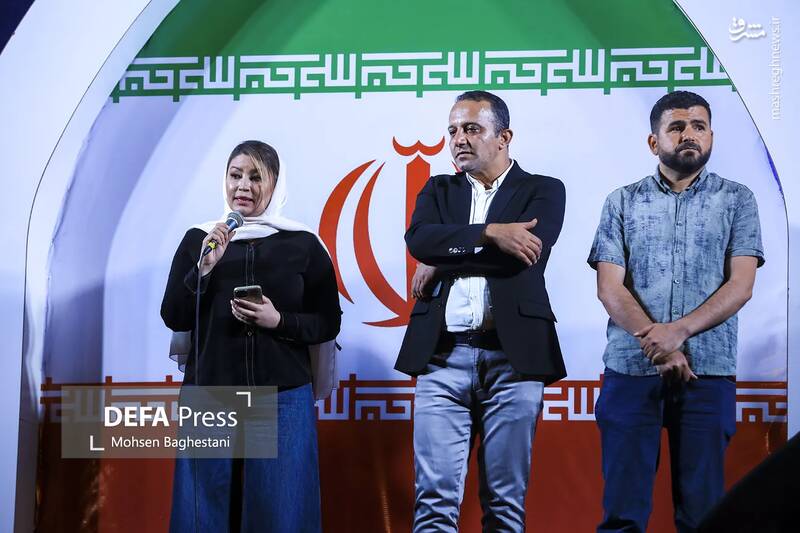عکس/ رونمایی از شناور تندرو ۲۷ رجب در میدان انقلاب