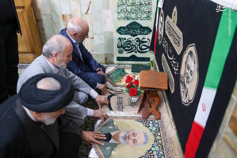حضور بر سر مزار شهیدان موسوی و ایزدی