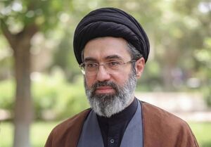 خمینی کبیر و خامنه‌ای شهید آمادگی ملت را کشف و احیا نمودند/ هرگونه اقدامی که موجب بدبینی و سرخوردگی آحاد مردم شود نوعی کمک به دشمن کشور و مردم محسوب می‌شود
