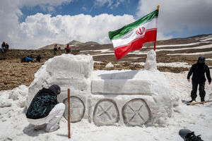 عکس/ جشنواره آدم برفی در پیست توچال