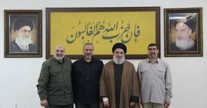 سردار سید مجید موسوی در کنار شهید نصرالله