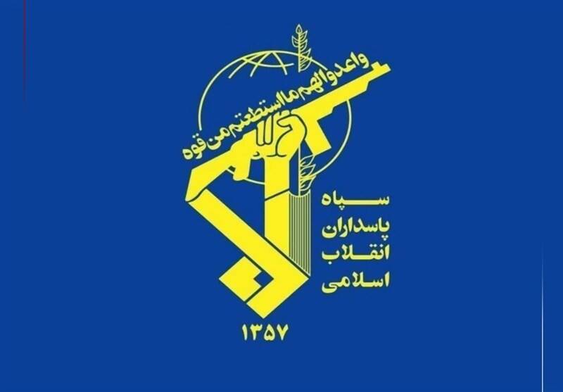 تقدیر فرماندهی کل سپاه از مداحان و هنرمندان حاضر د
