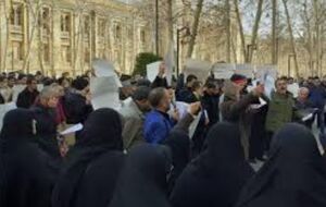 ذبح نقد سالم با فحاشی نسبت به مسئولان