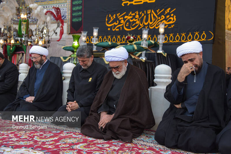 آئین سیاهپوشان حرم مطهر امام رضا (ع)