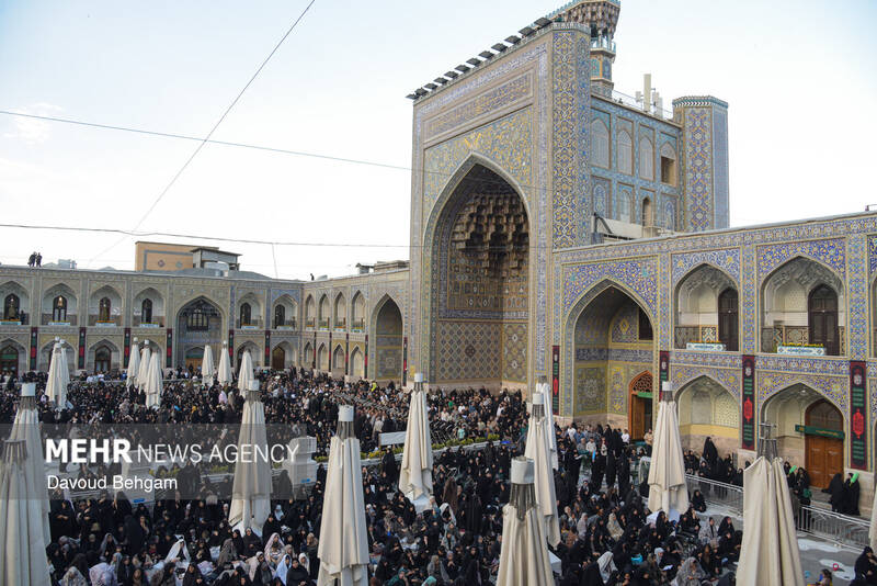 آئین سیاهپوشان حرم مطهر امام رضا (ع)