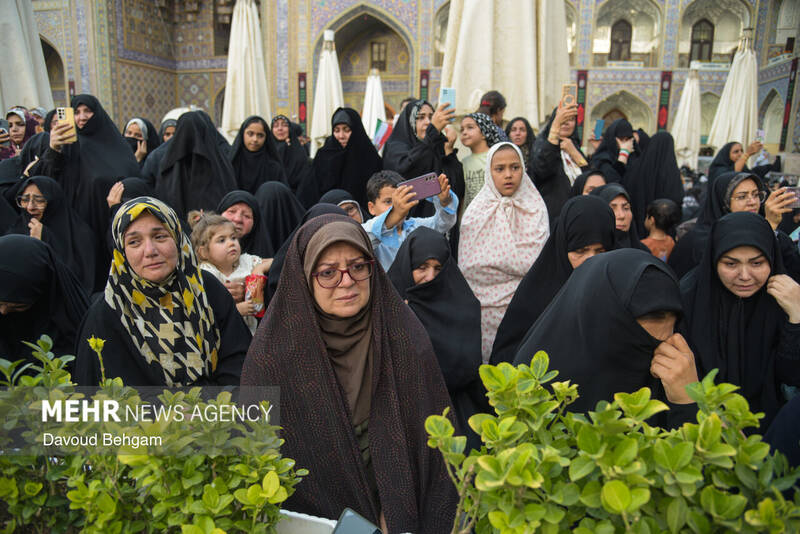 آئین سیاهپوشان حرم مطهر امام رضا (ع)