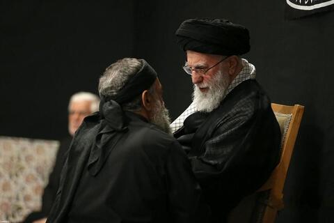 مداحی حاج محمود کریمی در شب اول محرم به یاد رهبر شهید