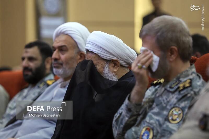 عکس/ ششمین سالروز اعطای نشان فداکاری رهبر شهید