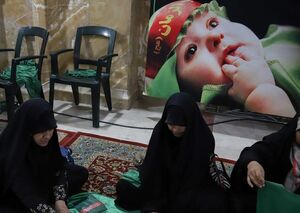 کارگاه دوخت لباس شیرخوارگان حسینی در حرم مطهر رضوی