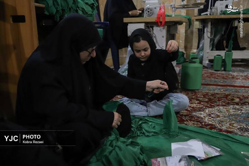 عکس/ کارگاه دوخت لباس شیرخوارگان حسینی