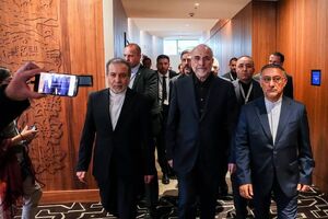 در پاسخ به لفاظی ترامپ، هیئت ایرانی مذاکره را متوقف کرد/ قالیباف: تهدیدها را به جایی نمی‌گیریم؛ نیروهای مسلح ما آماده‌اند +تصاویر