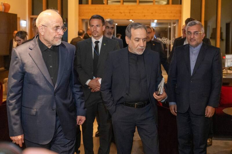 آمريكايي،ايران،سوئيس،حركتي،گفتگو،واكنش،حركت،نمادگرايي