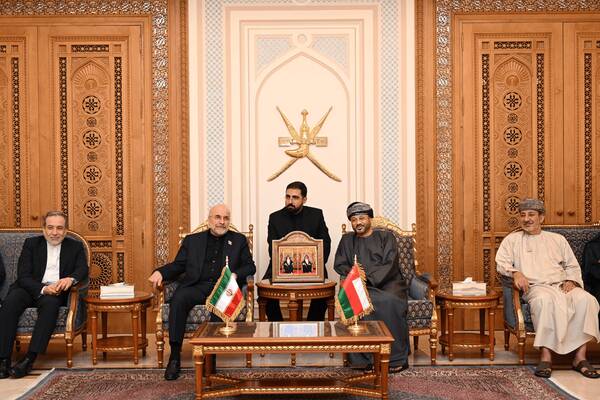 عمان،رسمي،البوسعيدي،هرمز،تنگه،بدر،مسيرهاي،قاليباف،ديپلماتيك