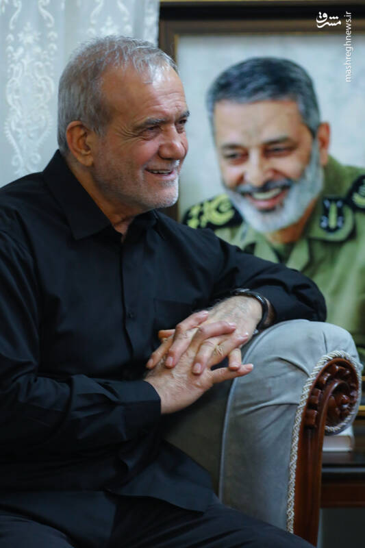 دیدار با خانواده شهید سپهبد موسوی رئیس فقید ستاد کل نیروهای مسلح