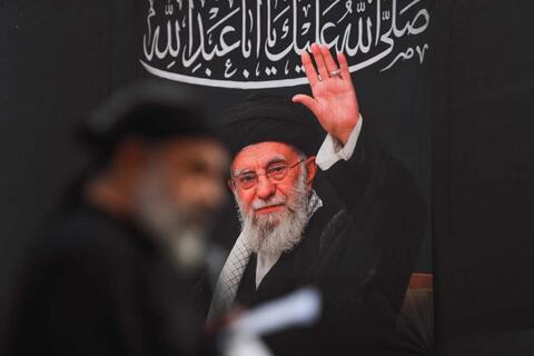 همه می‌اومدیم برا زیارتت...