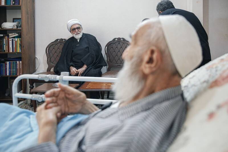 عیادت حجتالاسلام مروی به نمایندگی از رهبری از حجتالاسلام راشد یزدی