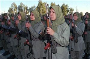 بهم ریختگی روحی در پادگان اشرف و سرکرده‌ی آنها