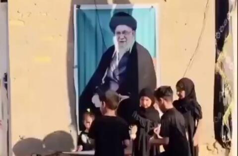 موکب باصفای کودکان عراقی به یاد رهبر شهید انقلاب