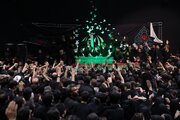 مراسم وداع خانواده شهدا با پیکر قائد شهید انقلاب اسلامی حضرت آیت‌الله ‌سیدعلی خامنه‌ای +عکس و فیلم