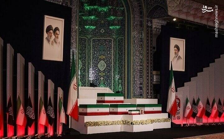 ادای احترام شخصیت‌های سیاسی و فرهنگی جهان بر پیکر مطهر رهبر شهید انقلاب+ فیلم و عکس