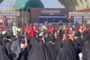 واکنش مردم به پخش صدای رهبر شهید انقلاب