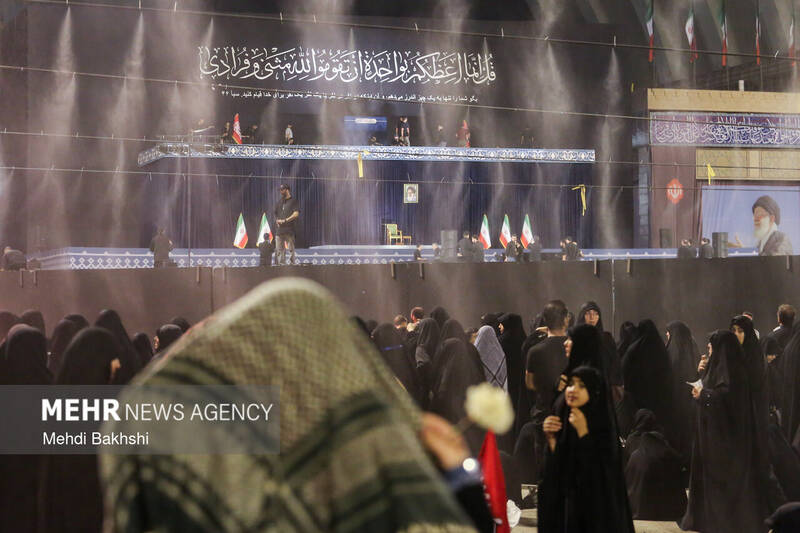 وداع،مراسم،ايران،مصلاي،فضايي،رهبر،شهيد