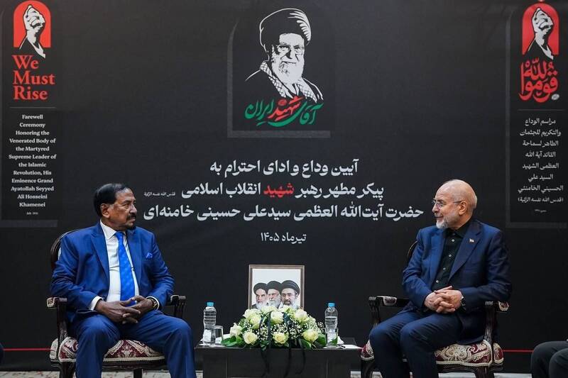 اسلامي،ايران،انقلاب،بنگلادش،رهبر،ملت،جمهوري،مجلس،آمريكا،رئيس ...