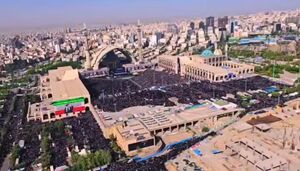 فیلم/ تصاویر هوایی اقامه نماز بر پیکر رهبر شهید از زوایای دیگر