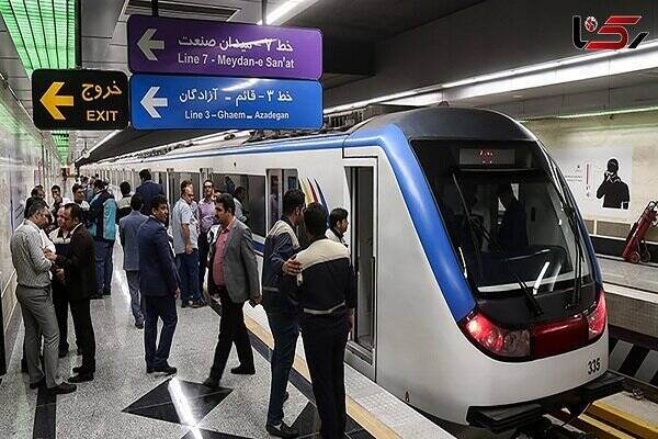 مترو،شهروندان،تخليه،مسافر،خروج،زند