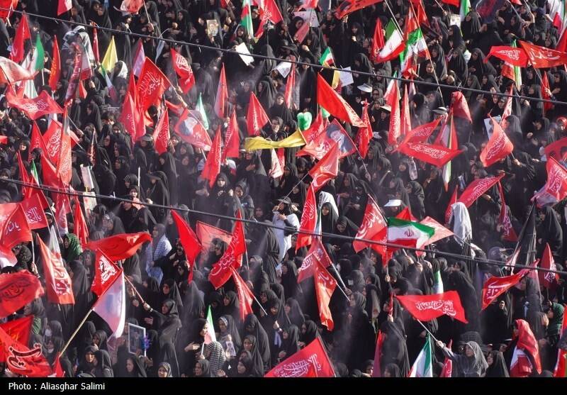 مراسم وداع با رهبر شهید انقلاب تا ساعت ۲۲ تمدید شد
