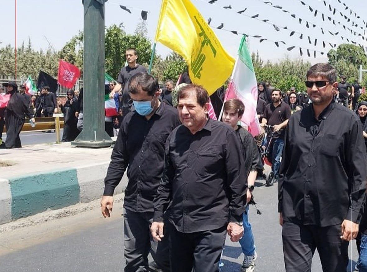 عکس/ حضور مشاور مقام معظم رهبری در مسیر تشییع پیکر رهبر شهید انقلاب