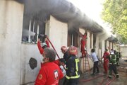 وقوع آتش‌سوزی در انبار مصالح ساختمانی در خیابان سعدی تهران