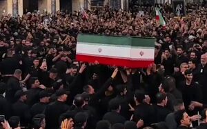 غم و اندوه عراقی‌ها هنگام ورود پیکر شهدا به حرم حضرت عباس(ع)