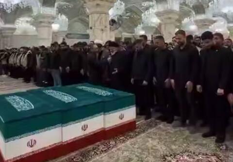 اقامه نماز بر پیکر قائد شهید امت در حرم امیرالمومنین