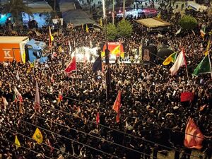 اولین قاب مشترک از پیکر رهبر شهید انقلاب با گنبد حرم مطهر حضرت العباس(ع)