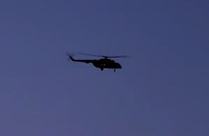 پرواز بالگرد حامل پیکر رهبر شهید انقلاب بر فراز حرم رضوی