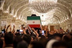 پیکر رهبر شهید انقلاب در حرم مطهر رضوی به خاک سپرده شد