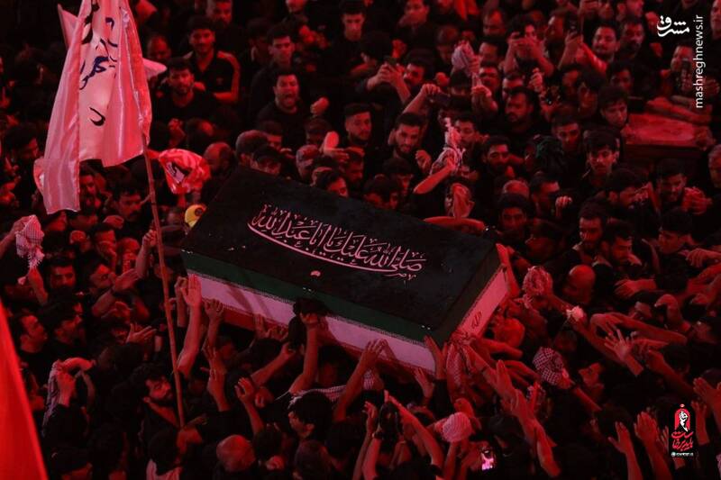 ورود پیکر مطهر رهبر شهید انقلاب در حرم مطهر سیدالشهدا