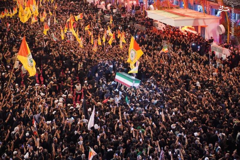 تشییع پیکر رهبر شهید انقلاب بعد از اقامه نماز صبح در بین الحرمین کربلا