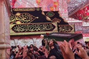 تصاویر کمتر دیده شده از لحظه ورود پیکر امام شهید محضر سیدالشهدا