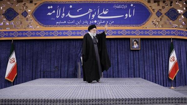 راز زیلوهای آبی بیت رهبری؛ چرا فرش‌های نفیس هرگز پهن نشدند؟