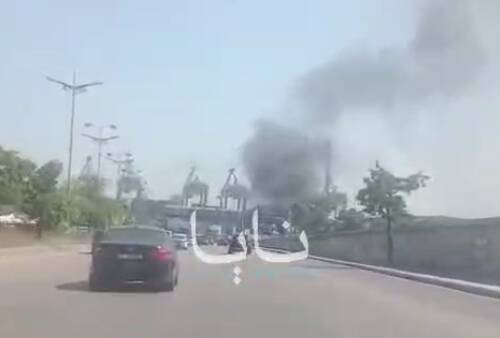 فیلم/ آتش‌سوزی گسترده در محوطه بندر بیروت